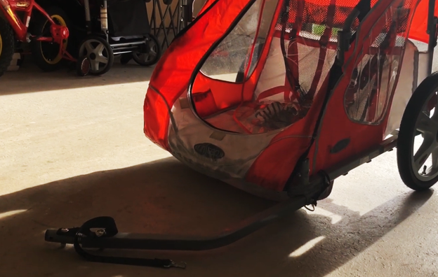 How to safely install a child trailer on an e-bike
